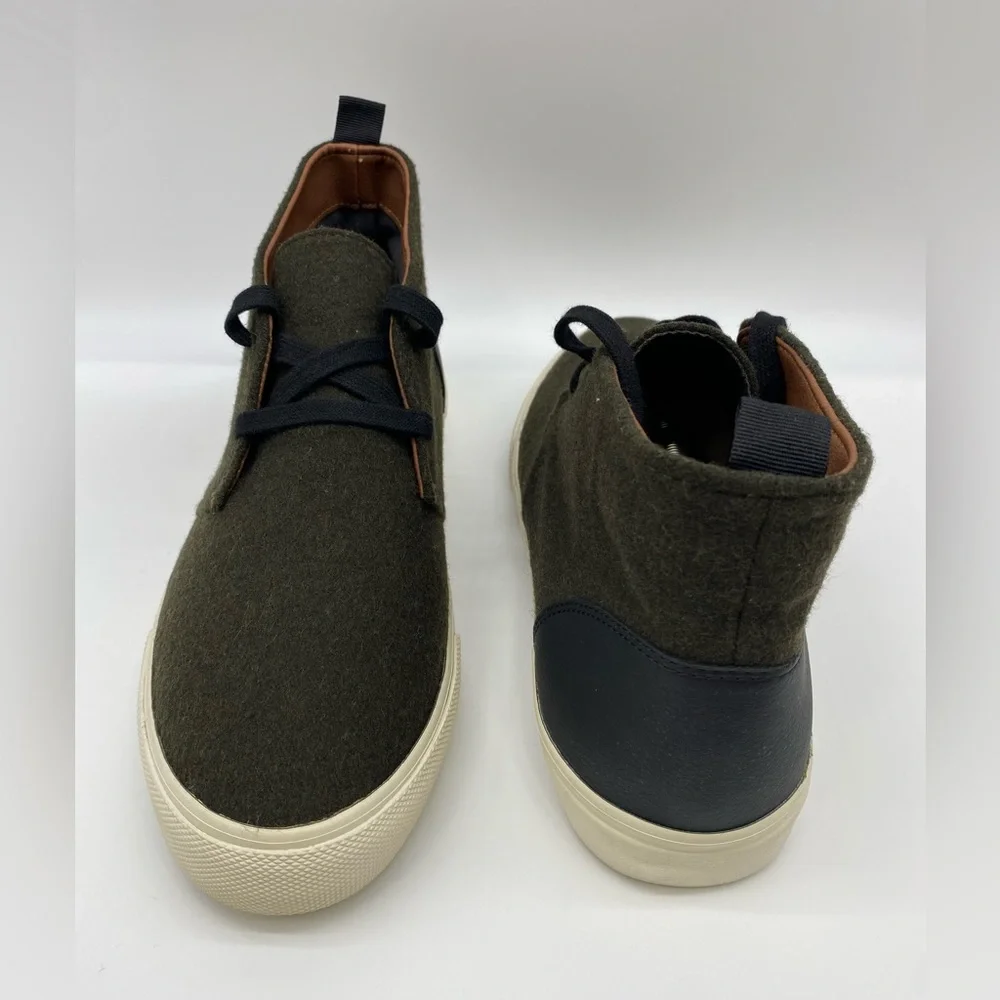 Old Navy Chukka Sneakers, Men's Size 12, Dark Olive Green, Felt Fabric